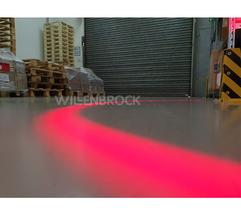 LED-Warnzonenleuchte zur Markierung eines 180° Gefahrenbereiches